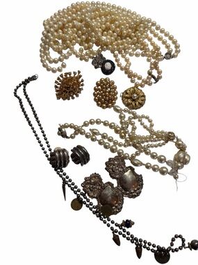 Vintage Jewelry Lot for Upcycling Craft Repair Mixed‎ Styles